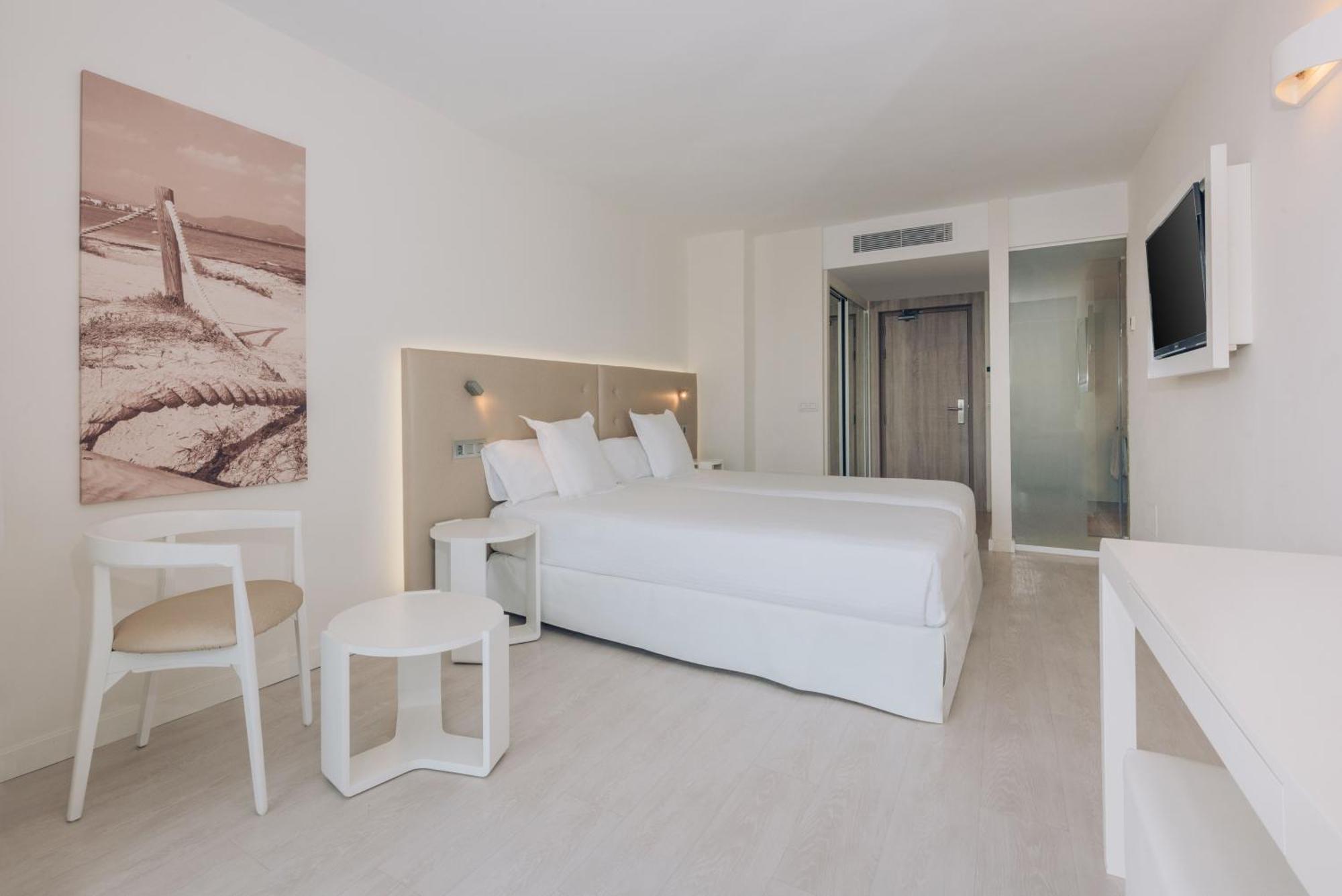 Iberostar Waves Cala Millor - Adults Only Hotel Exterior foto